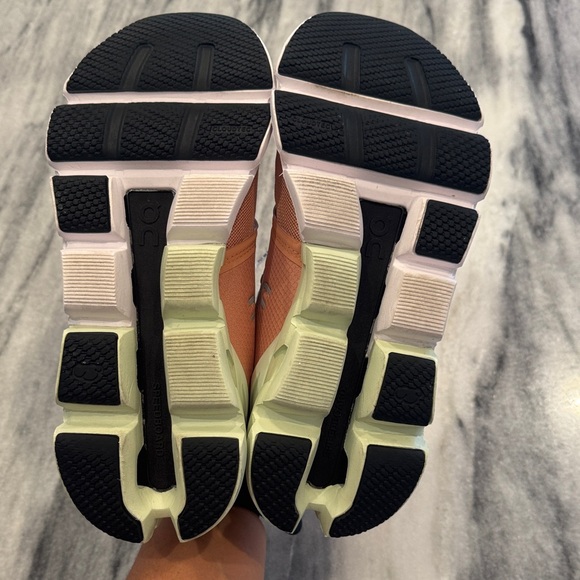 On Running Cloudflyer Women's Athletic Shoes - Picture 9 of 9